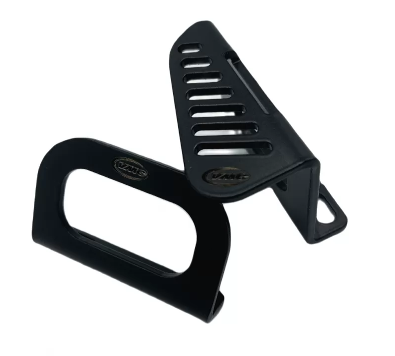 Coppia staffe nere pedana per fissaggio tanica di scorta / borsa Vespa 50 90 125 150 160 180 200