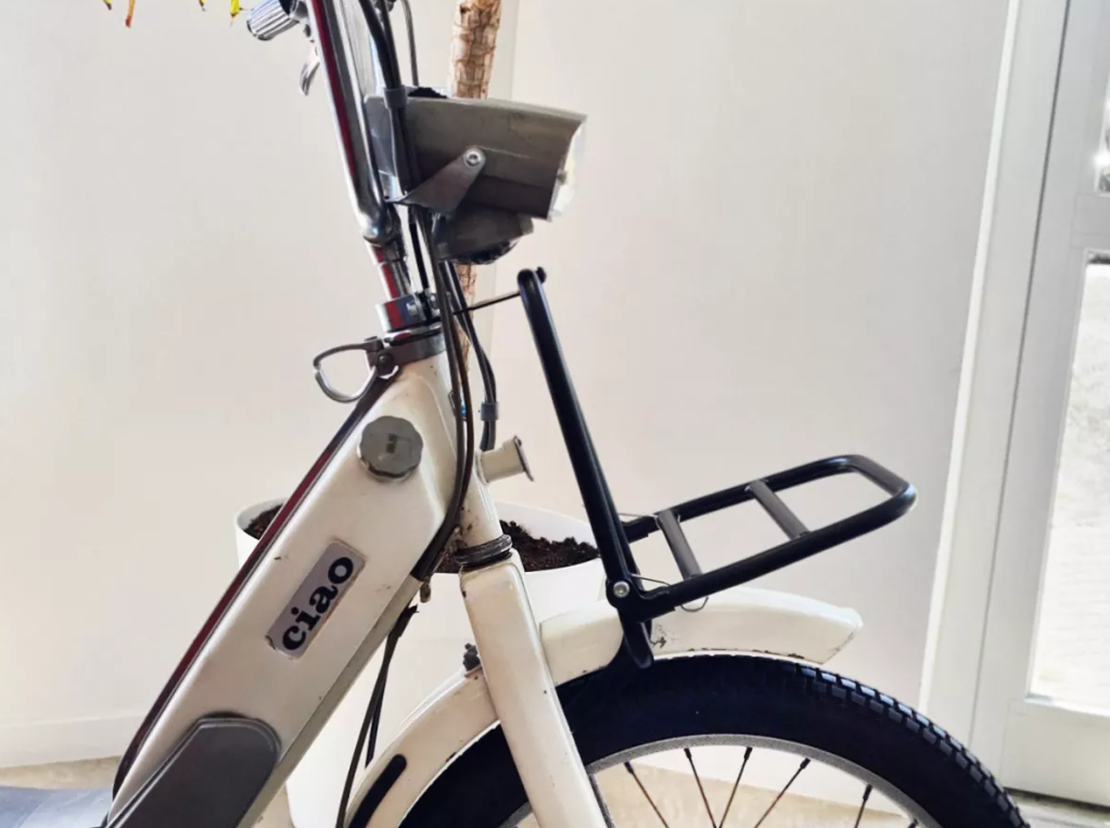 Portapacchi anteriore nero opaco ribaltabile Piaggio Ciao 50 PREORDINA