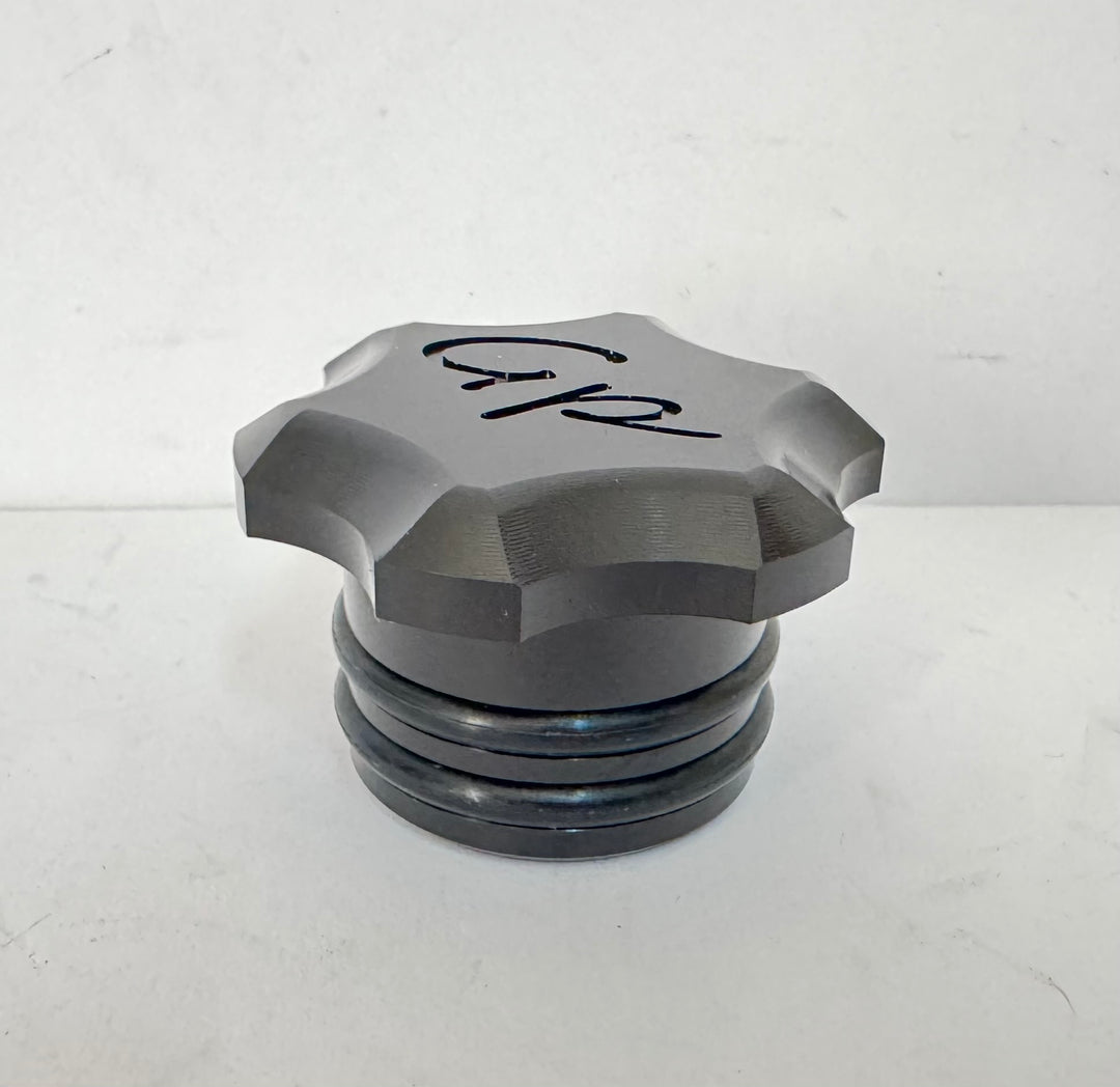 Tappo serbatoio nero in CNC con doppio oring per Piaggio Ciao